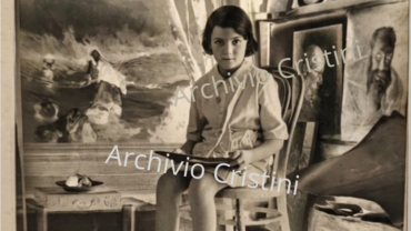 Fotografia storica elaborata dal negativo originale dello studio di Francesco Cristini con modella